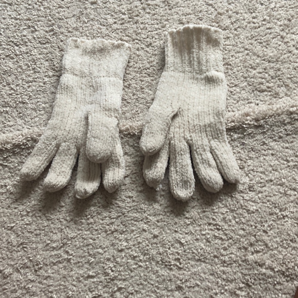Old navy gloves